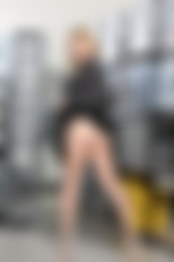 CherryPimps.com_05.10.20.Alix.Lynx.&.Kiara.Edwards.Getting.Caught.By.The.Boss.And.Being.Rewarded.More.Solo.XXX.iMAGESET-IMNoob/cherrypimps_alixlynx_kiaraedwards_08.jpg