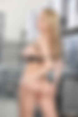 CherryPimps.com_05.10.20.Alix.Lynx.&.Kiara.Edwards.Getting.Caught.By.The.Boss.And.Being.Rewarded.More.Solo.XXX.iMAGESET-IMNoob/cherrypimps_alixlynx_kiaraedwards_58.jpg