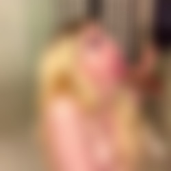 [ManyVids] Cutiepii33quinn - Quinn Gets a Face Full of Piss [720p].mov